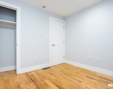 375 Vernon Ave 11206 - Photo Thumbnail 12