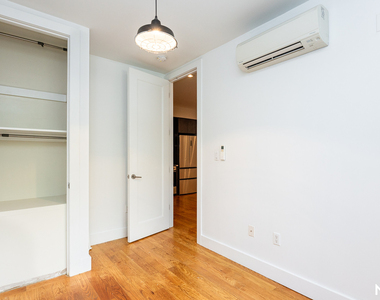 189 Johnson Ave 11206 - Photo Thumbnail 5