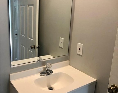 244 Crosspointe Drive - Photo Thumbnail 10