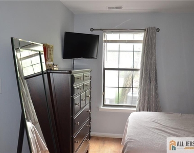 244 Crosspointe Drive - Photo Thumbnail 9