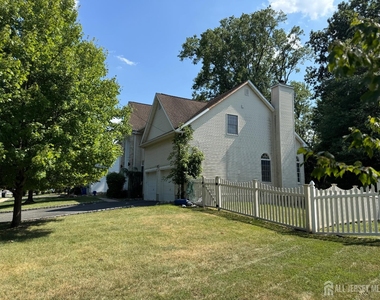 320 Arlington Avenue - Photo Thumbnail 1