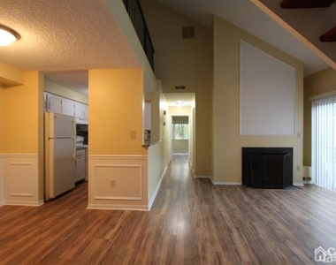 1618 Aspen Drive - Photo Thumbnail 1