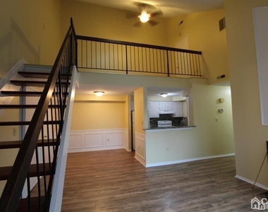 1618 Aspen Drive - Photo Thumbnail 4