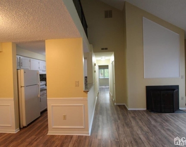 1618 Aspen Drive - Photo Thumbnail 3