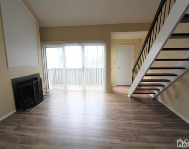 1618 Aspen Drive - Photo Thumbnail 10