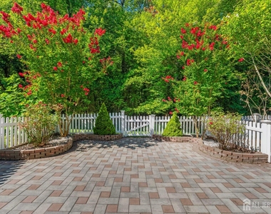 15 Faxon Drive - Photo Thumbnail 16
