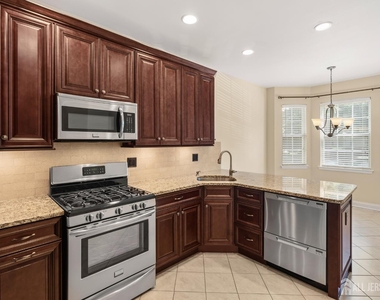 15 Faxon Drive - Photo Thumbnail 5