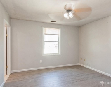 58 Dodd Street - Photo Thumbnail 16