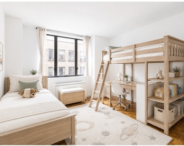 30 W 61st Street - Photo Thumbnail 3