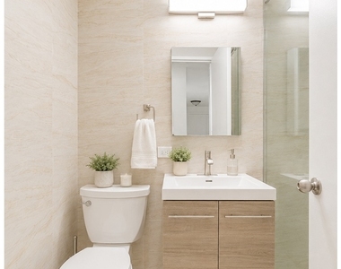 30 W 61st Street - Photo Thumbnail 6