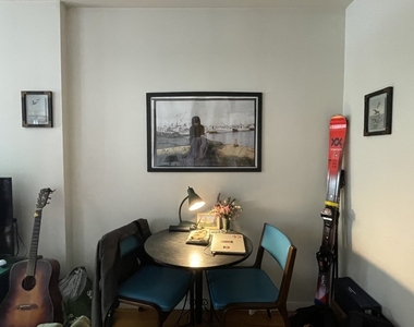 221 Van Brunt Street - Photo Thumbnail 2
