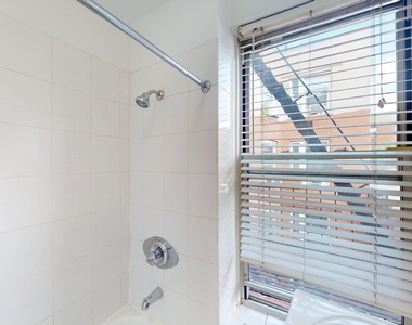 20 Spring Street - Photo Thumbnail 8