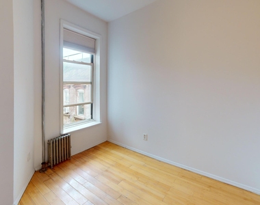 20 Spring Street - Photo Thumbnail 6