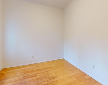 20 Spring Street - Photo Thumbnail 4