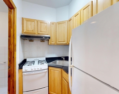 20 Spring Street - Photo Thumbnail 1