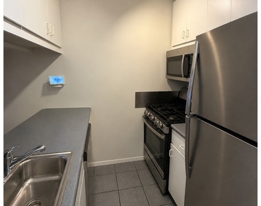 303 E 60th Street - Photo Thumbnail 2