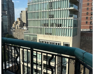 303 E 60th Street - Photo Thumbnail 5