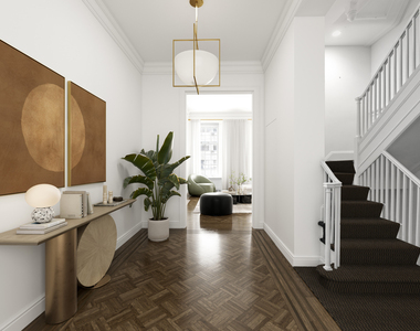 125 E 81st Street - Photo Thumbnail 2
