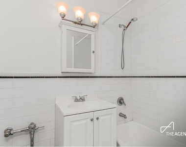 3050 Fairfield Avenue - Photo Thumbnail 6