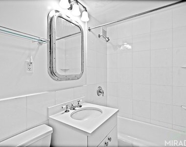 255 W 14th Street - Photo Thumbnail 6