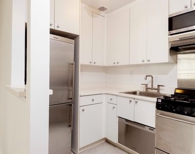 127 4th Avenue - Photo Thumbnail 3