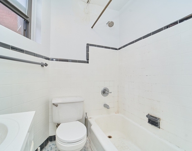 353 W 44th Street - Photo Thumbnail 8