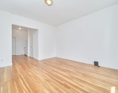 353 W 44th Street - Photo Thumbnail 1