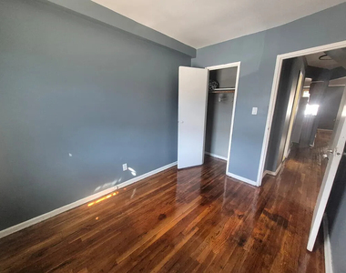 1322 E 87th Street - Photo Thumbnail 4