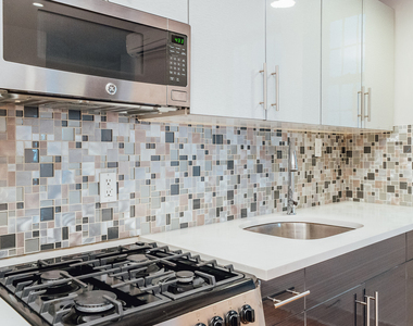 292 Bedford Ave 11249 - Photo Thumbnail 14