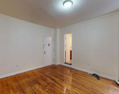 West 71st Street - Photo Thumbnail 1