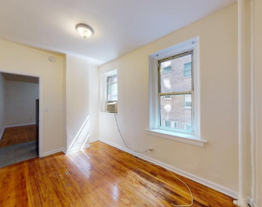 West 71st Street - Photo Thumbnail 3