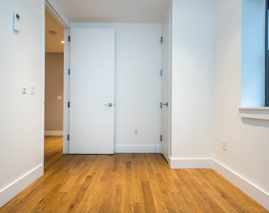 69 Ten Eyck St 11206 - Photo Thumbnail 6