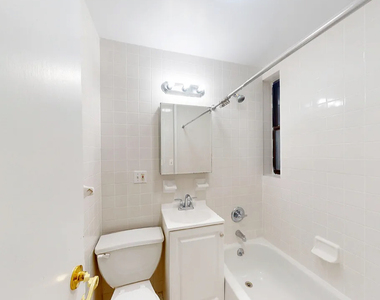 East 93rd  Street - Photo Thumbnail 5