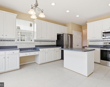 341 Bullskin Street - Photo Thumbnail 10