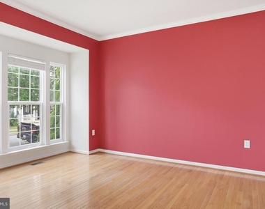341 Bullskin Street - Photo Thumbnail 2