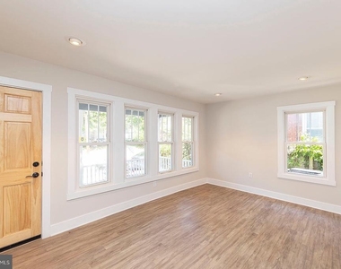 550 N Loudoun Street - Photo Thumbnail 11