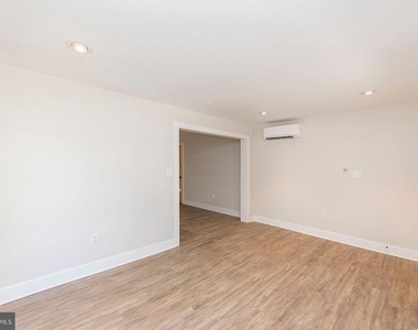 550 N Loudoun Street - Photo Thumbnail 8