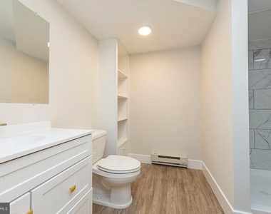 550 N Loudoun Street - Photo Thumbnail 15