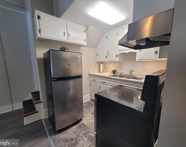 537 N Loudoun Street - Photo Thumbnail 7