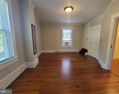 537 N Loudoun Street - Photo Thumbnail 11