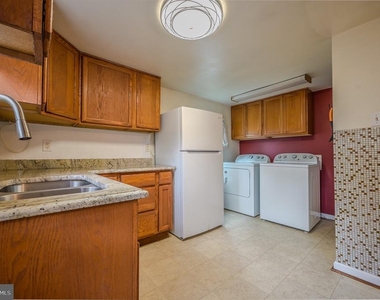 51 Virginia Avenue - Photo Thumbnail 6