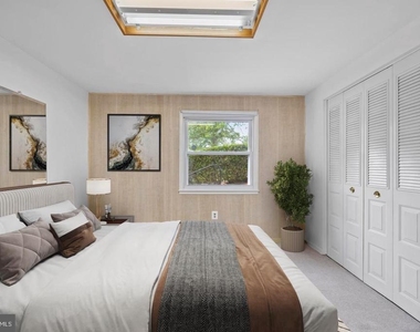 13501 Kelmont Court - Photo Thumbnail 22