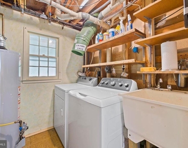 13501 Kelmont Court - Photo Thumbnail 24