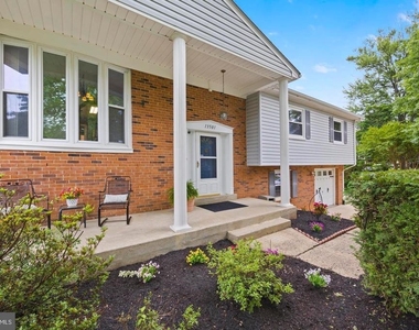 13501 Kelmont Court - Photo Thumbnail 34