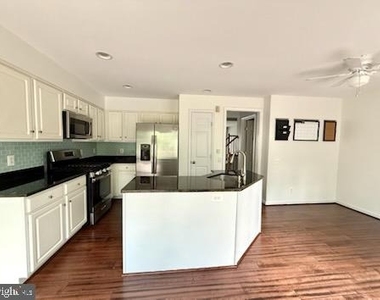 11539 Bertram Street - Photo Thumbnail 13