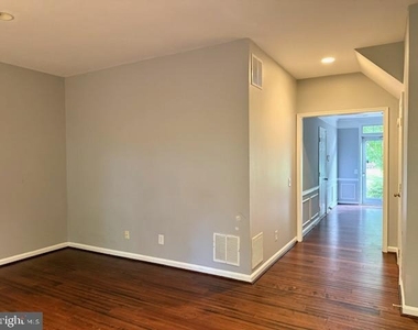 11539 Bertram Street - Photo Thumbnail 7