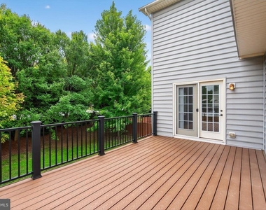 7629 Hamelin Lane - Photo Thumbnail 19
