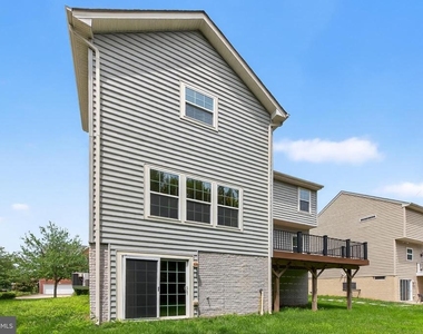 7629 Hamelin Lane - Photo Thumbnail 47