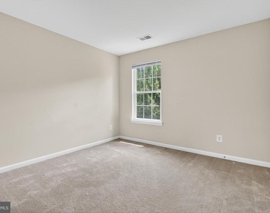 7629 Hamelin Lane - Photo Thumbnail 36