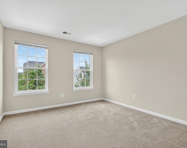 7629 Hamelin Lane - Photo Thumbnail 39